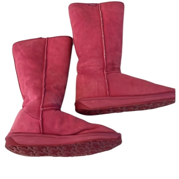Emu Shoes - EMU size 10 pink suede boots fully lined with genuine shearling super warm